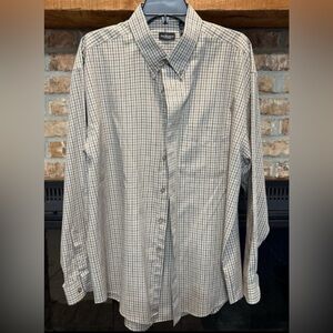 Van Heusen Men’s Long Sleeved Checkered Shirt